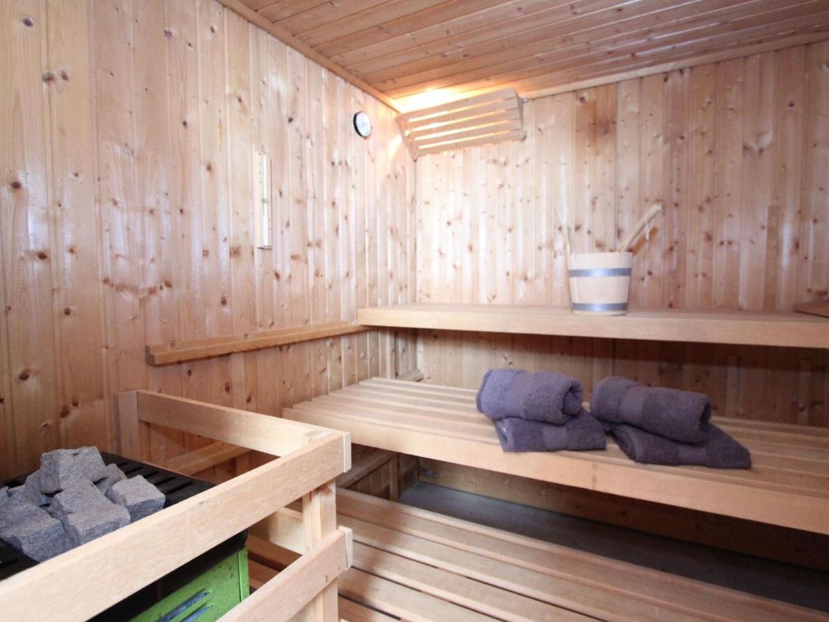 Austrian Chalet In Bramberg With Sauna ブラームベルク・アム・ヴィルトコーゲル エクステリア 写真