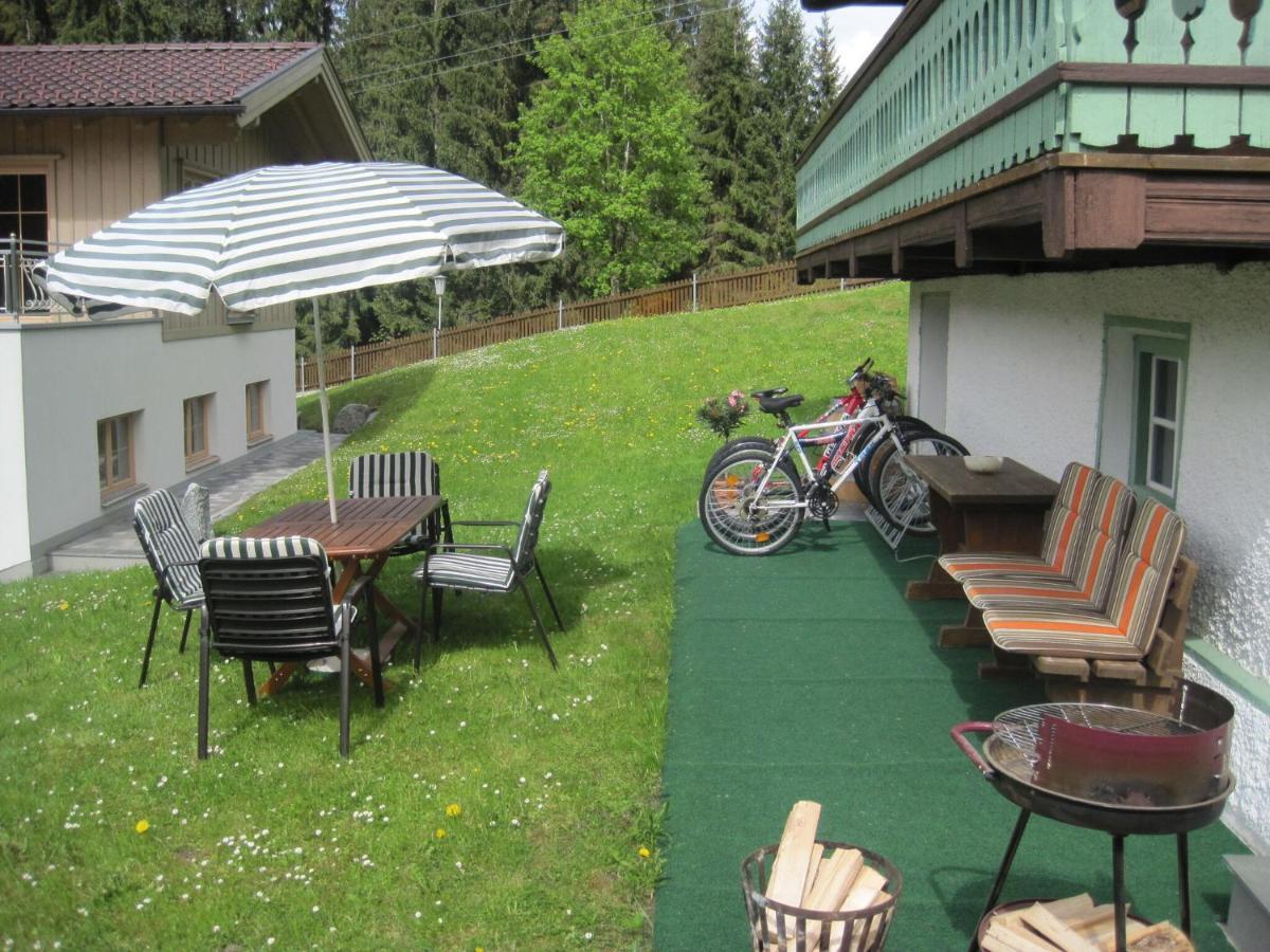 Austrian Chalet In Bramberg With Sauna ブラームベルク・アム・ヴィルトコーゲル エクステリア 写真